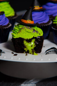 halloween slime cupcakes
