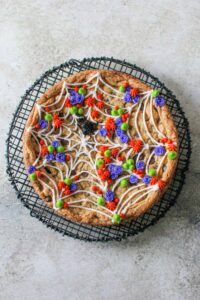 spider web cookie cake