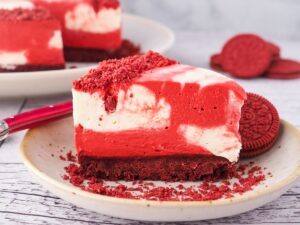 red velvet cheesecake