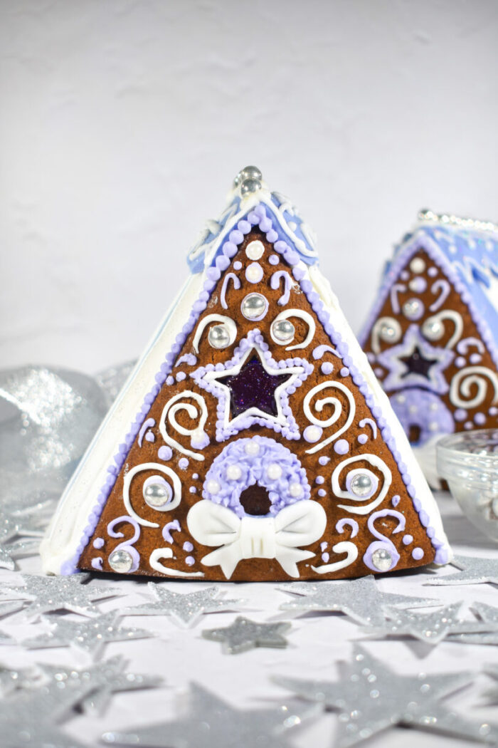 10 Spectacular Gingerbread House Decorating Ideas for Christmas - ZEN ...