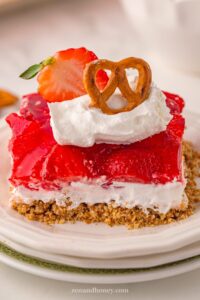 classic strawberry pretzel salad