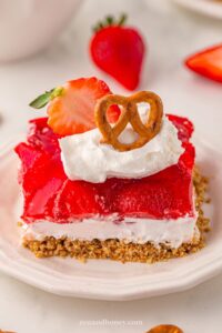 strawberry pretzel salad