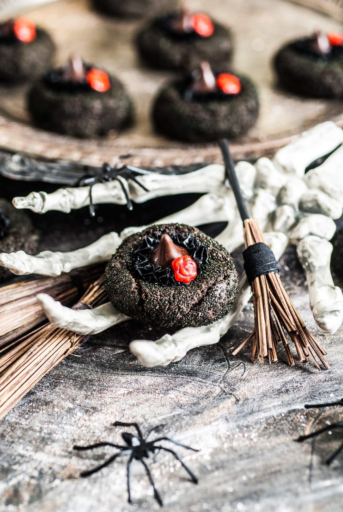 22 Spooky Halloween Party Food Ideas for a Crowd - ZEN AND HONEY