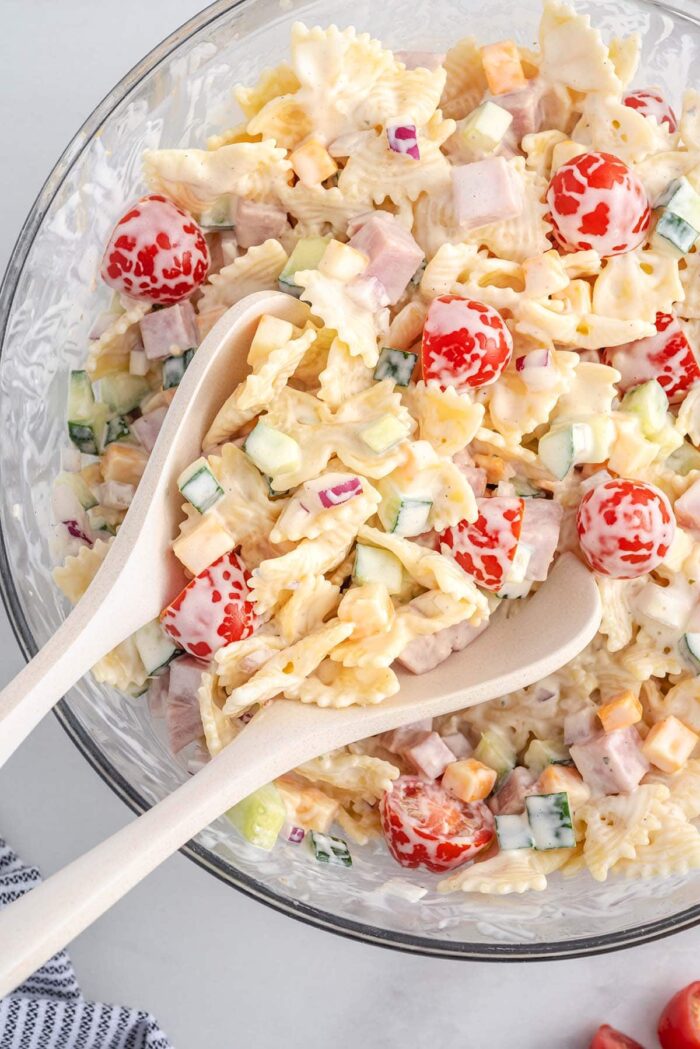 14 Creamy Pasta Salad Recipes for Potluck and BBQ Parties - ZEN AND HONEY